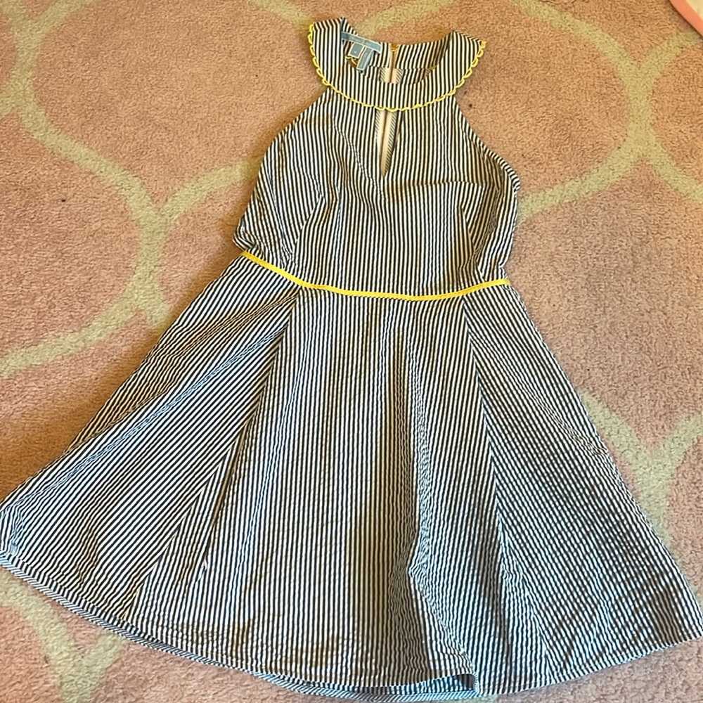 Draper James size 4 blue/white stripe dress